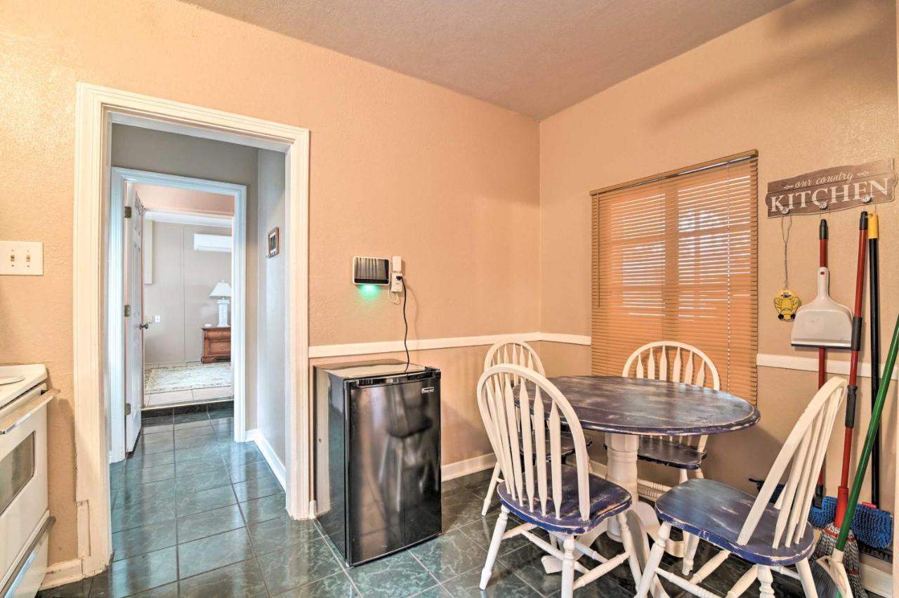 Pet-Friendly Auburndale House With Lake Views! 외부 사진
