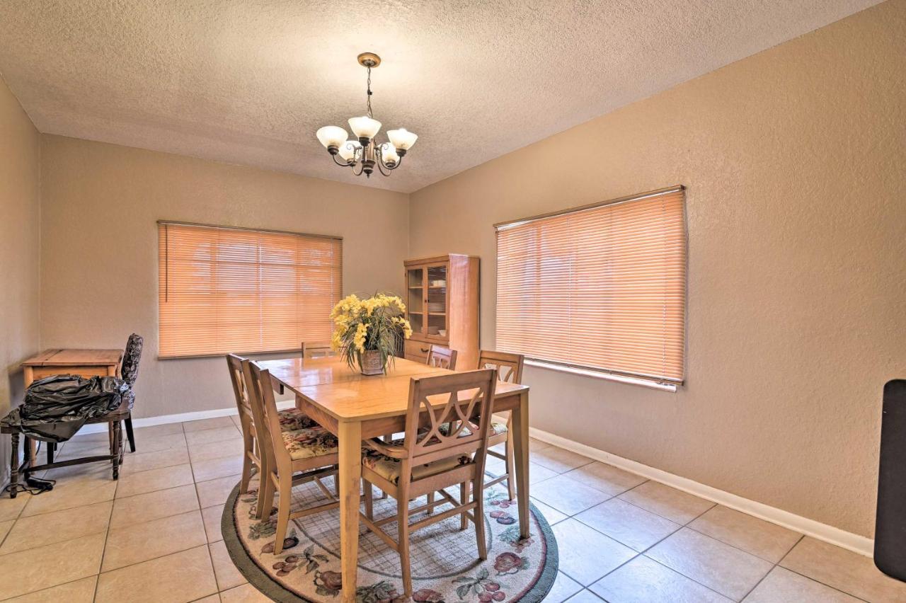Pet-Friendly Auburndale House With Lake Views! 외부 사진