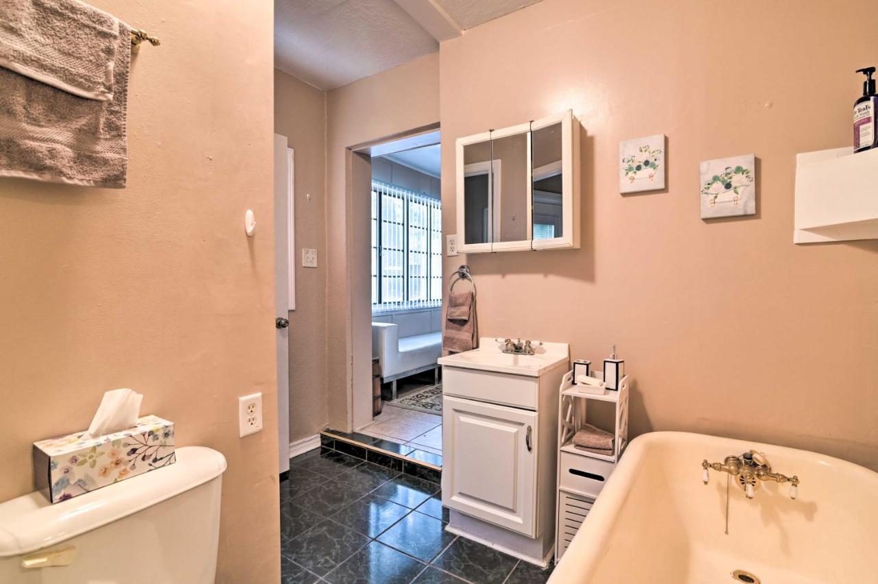 Pet-Friendly Auburndale House With Lake Views! 외부 사진