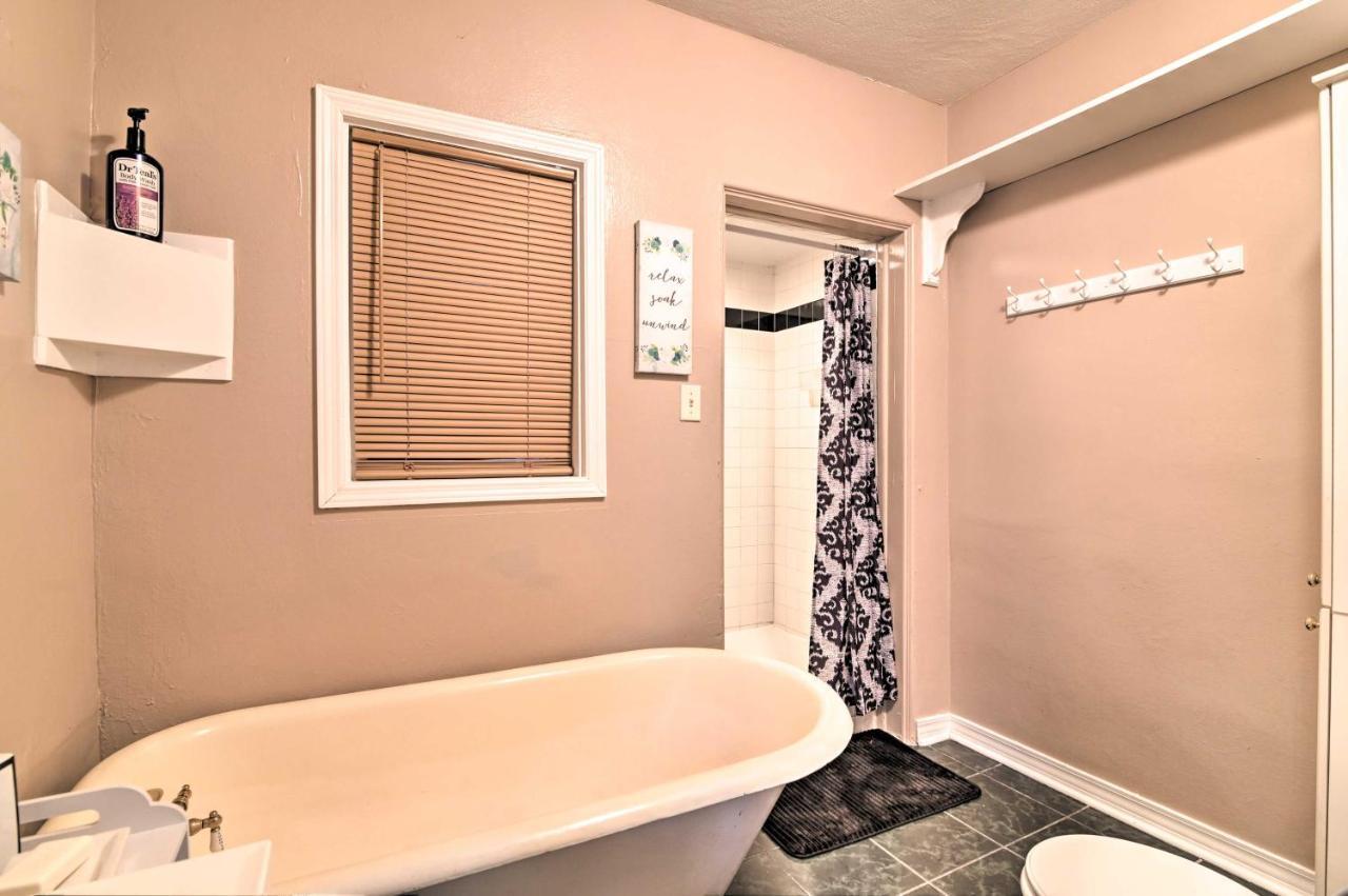 Pet-Friendly Auburndale House With Lake Views! 외부 사진
